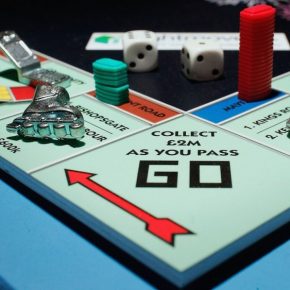 Monopoly, the commercial dividend of powerful brands Monopoly, the commercial dividend of powerful brands
